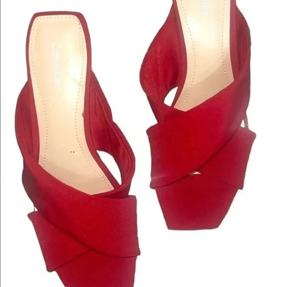 CALVIN KLEIN PLATFORM SANDALS . Comfortable and Super Pretty - Picture 6 of 9